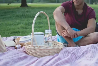 Piknik w ogrodzie – ekologiczne sztućce i ekologiczne słomki do napojów